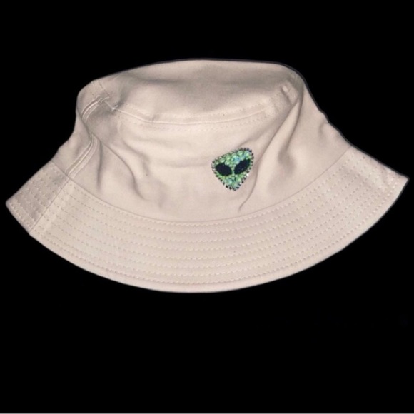 Alien Green Crystal Glow Custom Beige Bucket Hat New - Picture 1 of 2